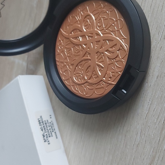 Extra Dimension Skinfinish - Picture 3 of 5